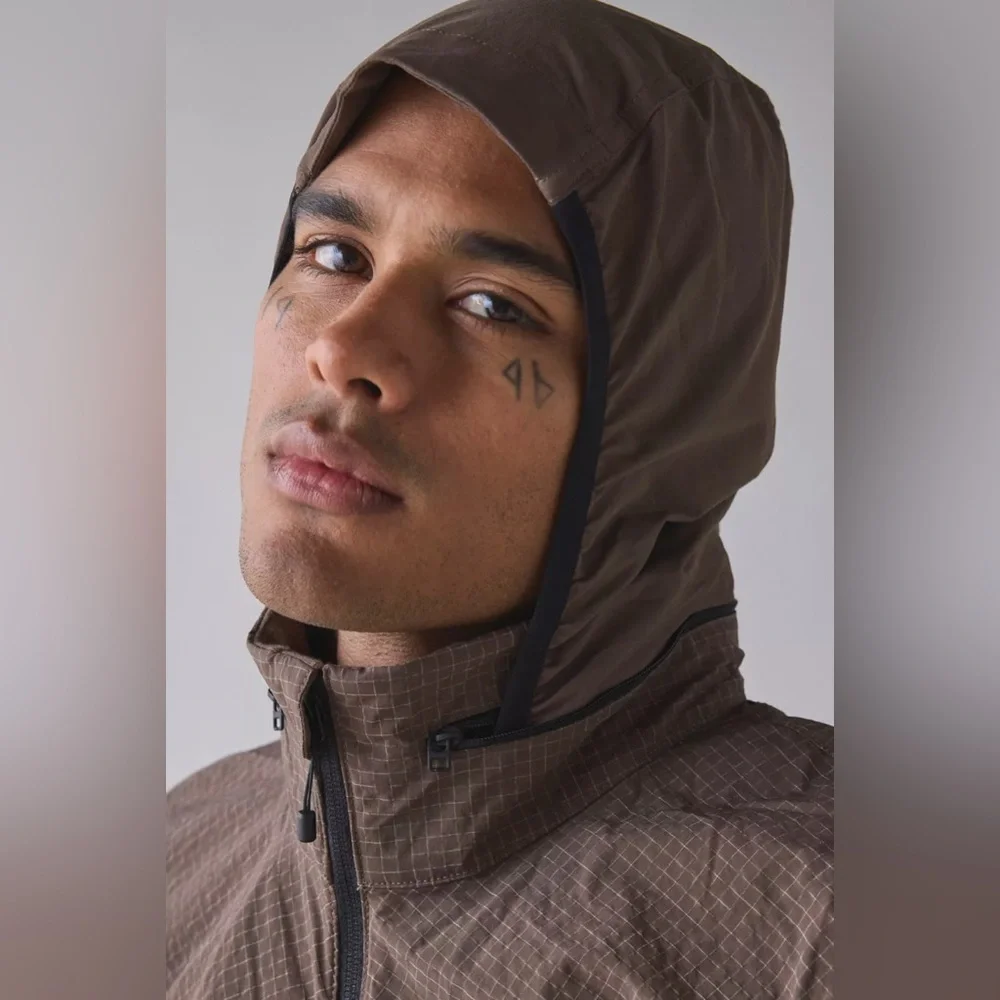 NEW The North Face EG Utility Wind Jacket in Smokey Brown